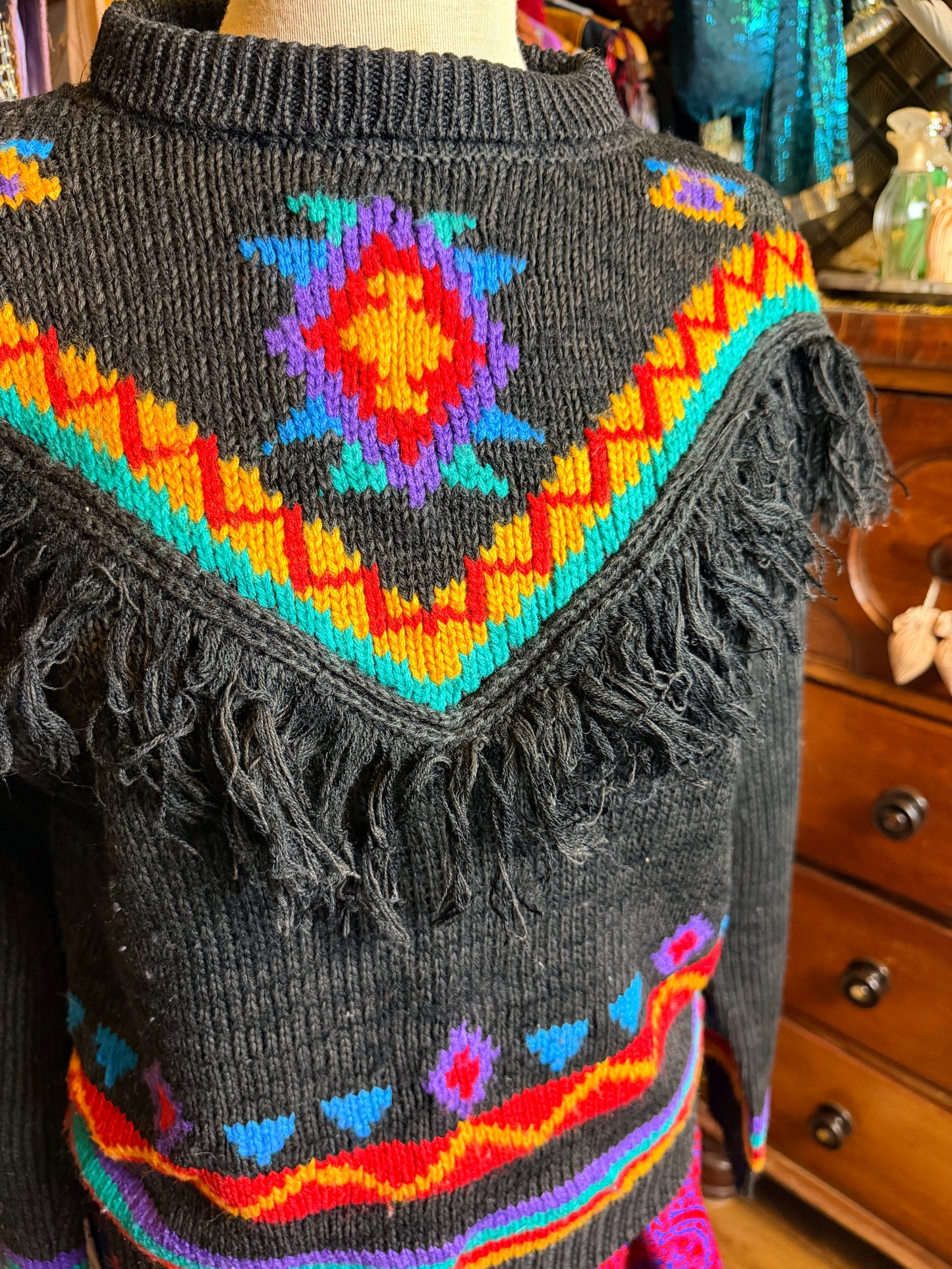 Tasselled knit