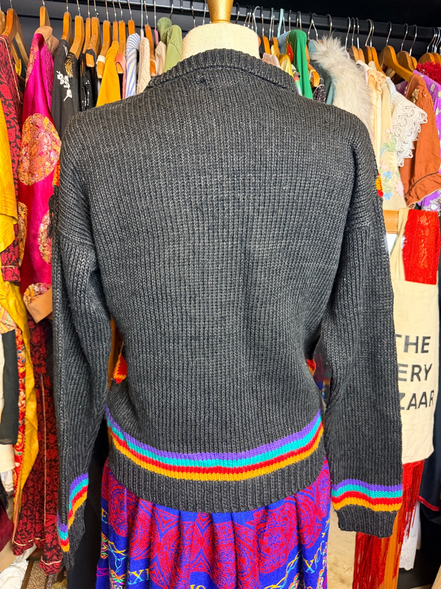 Tasselled knit