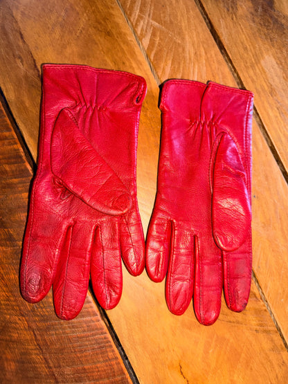 Leather gloves