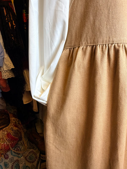 Pinafore dress