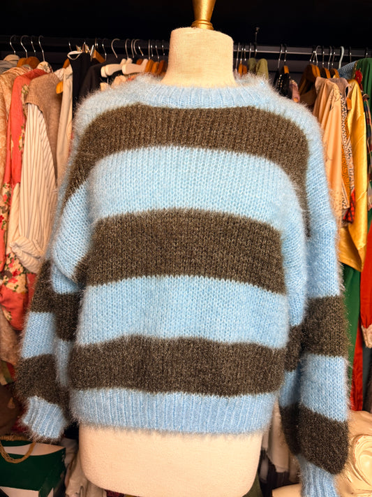 Stripped jumper