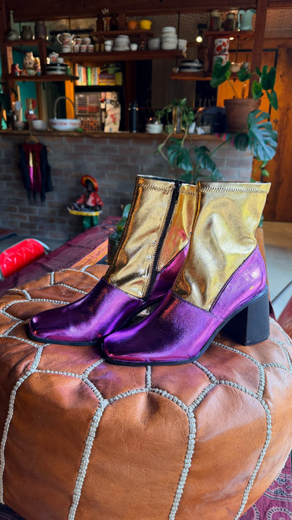 Foiled boots