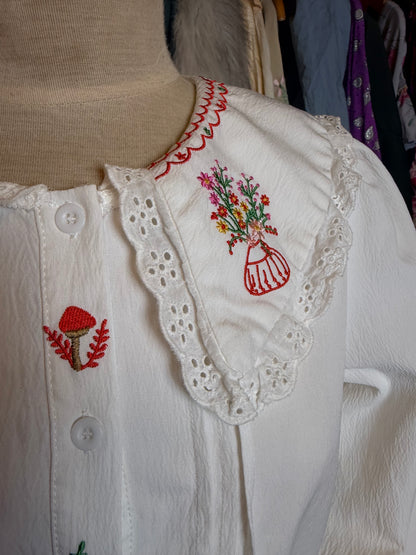 Folk art blouse