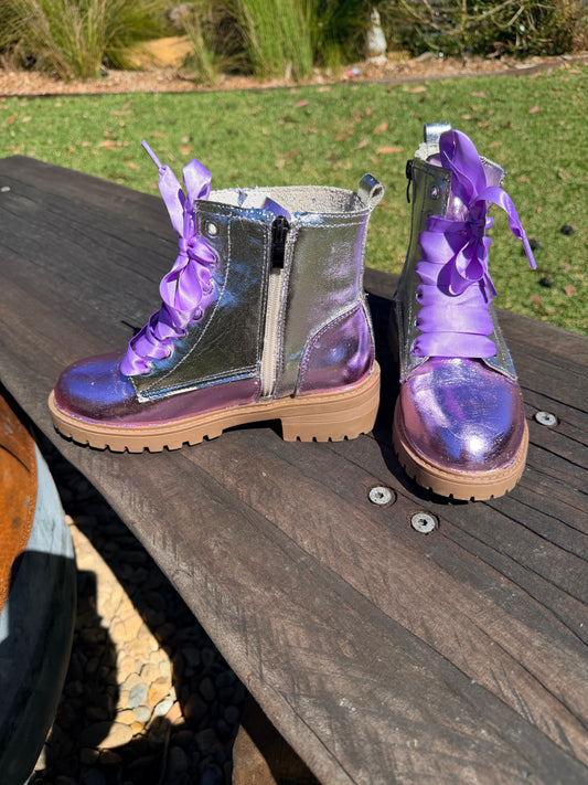 Foiled leather boots